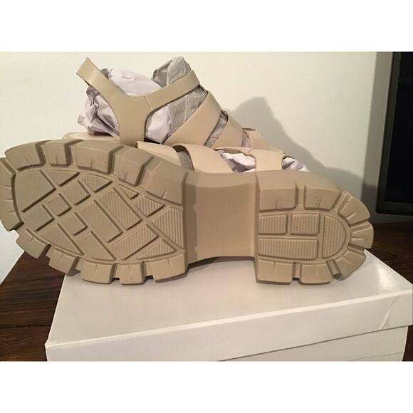 Madden Girl Galaxy Women's 11 Off White Platform Chunky Sandals - Picture 8 of 8